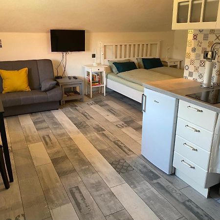 Apartma Obrh Šmarješke Toplice Eksteriør billede