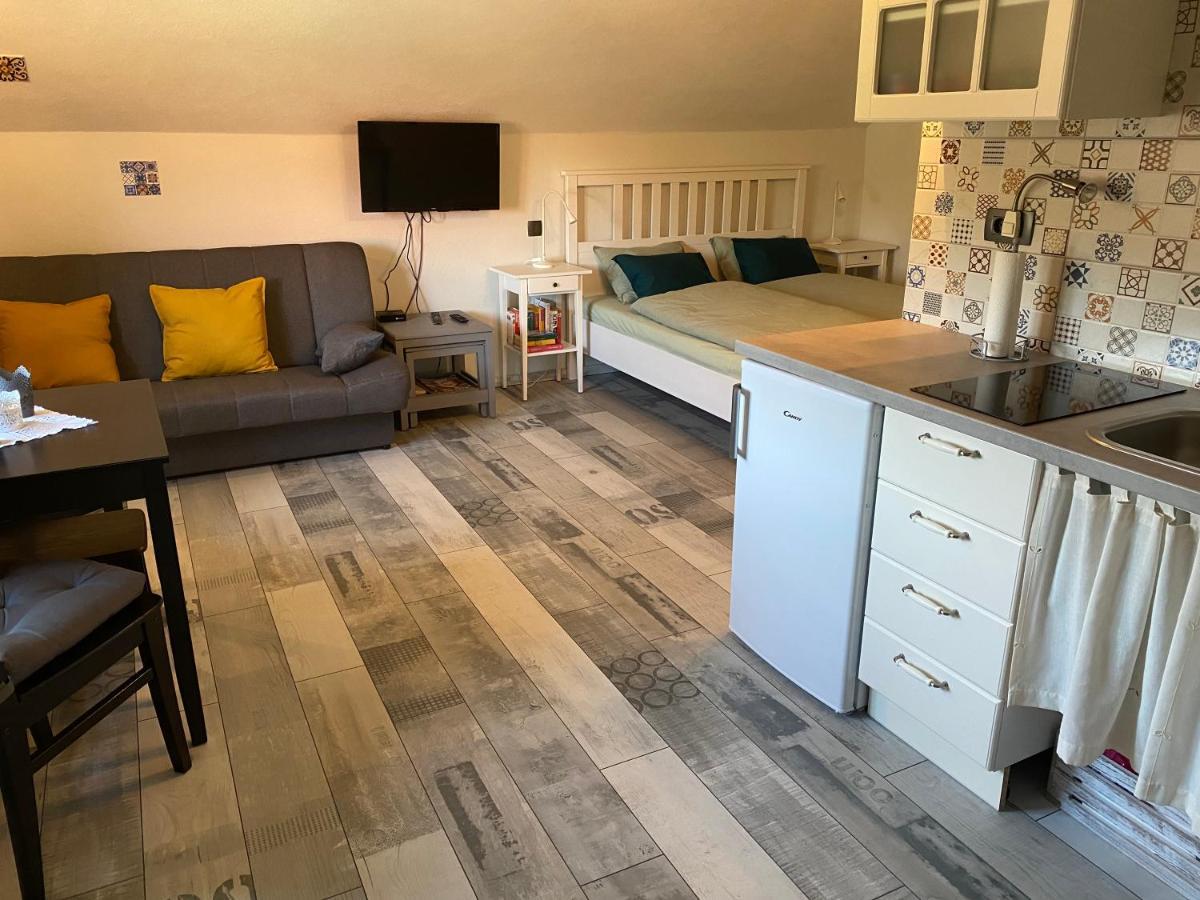 Apartma Obrh Šmarješke Toplice Eksteriør billede