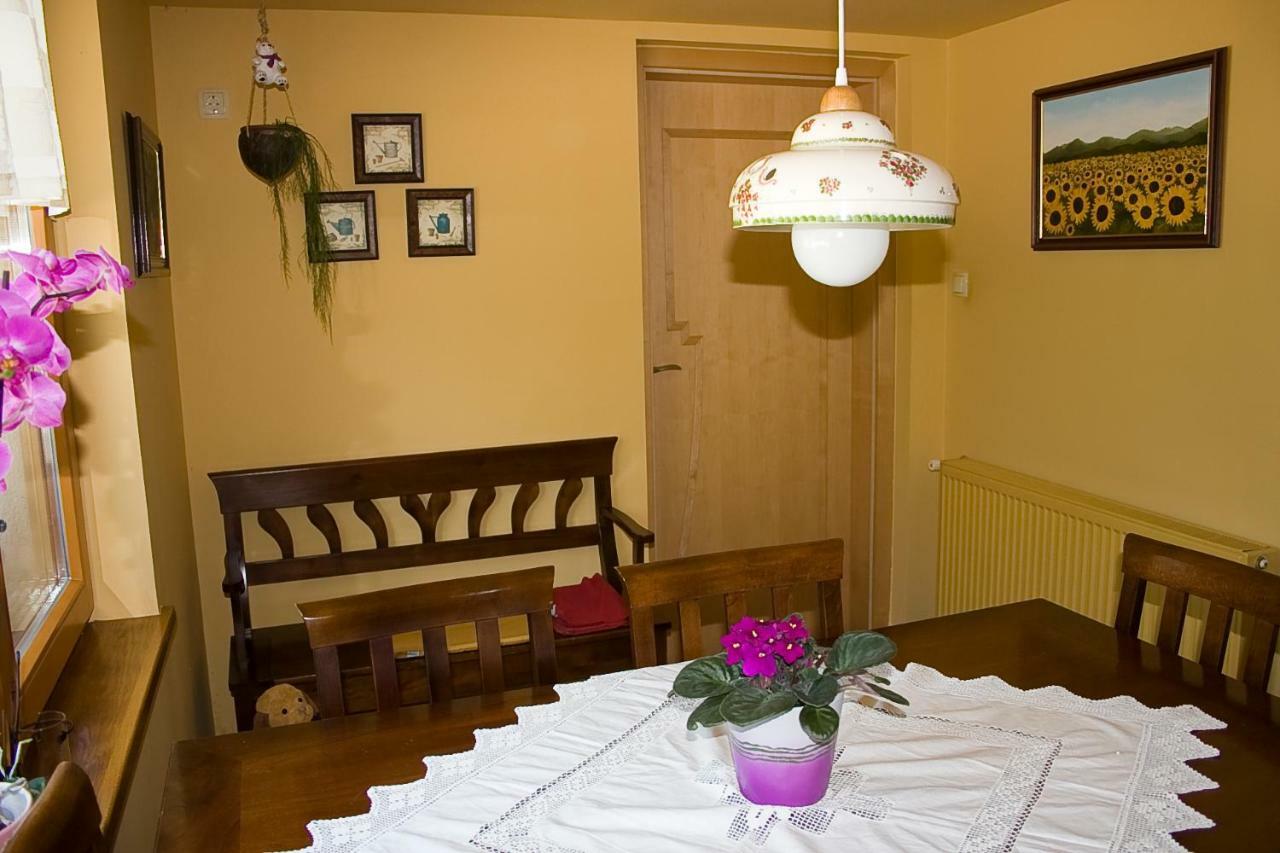 Apartma Obrh Šmarješke Toplice Eksteriør billede