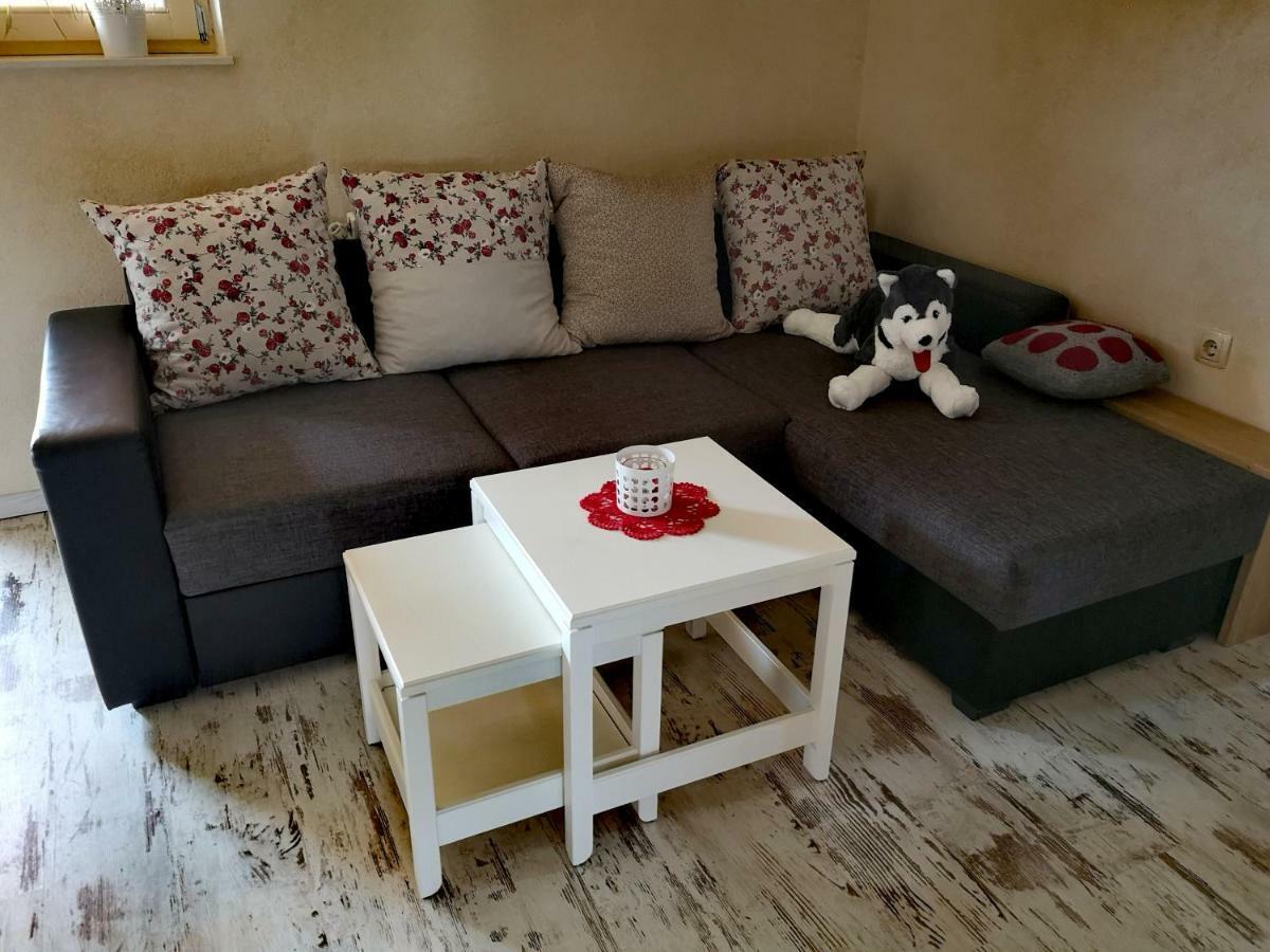 Apartma Obrh Šmarješke Toplice Eksteriør billede